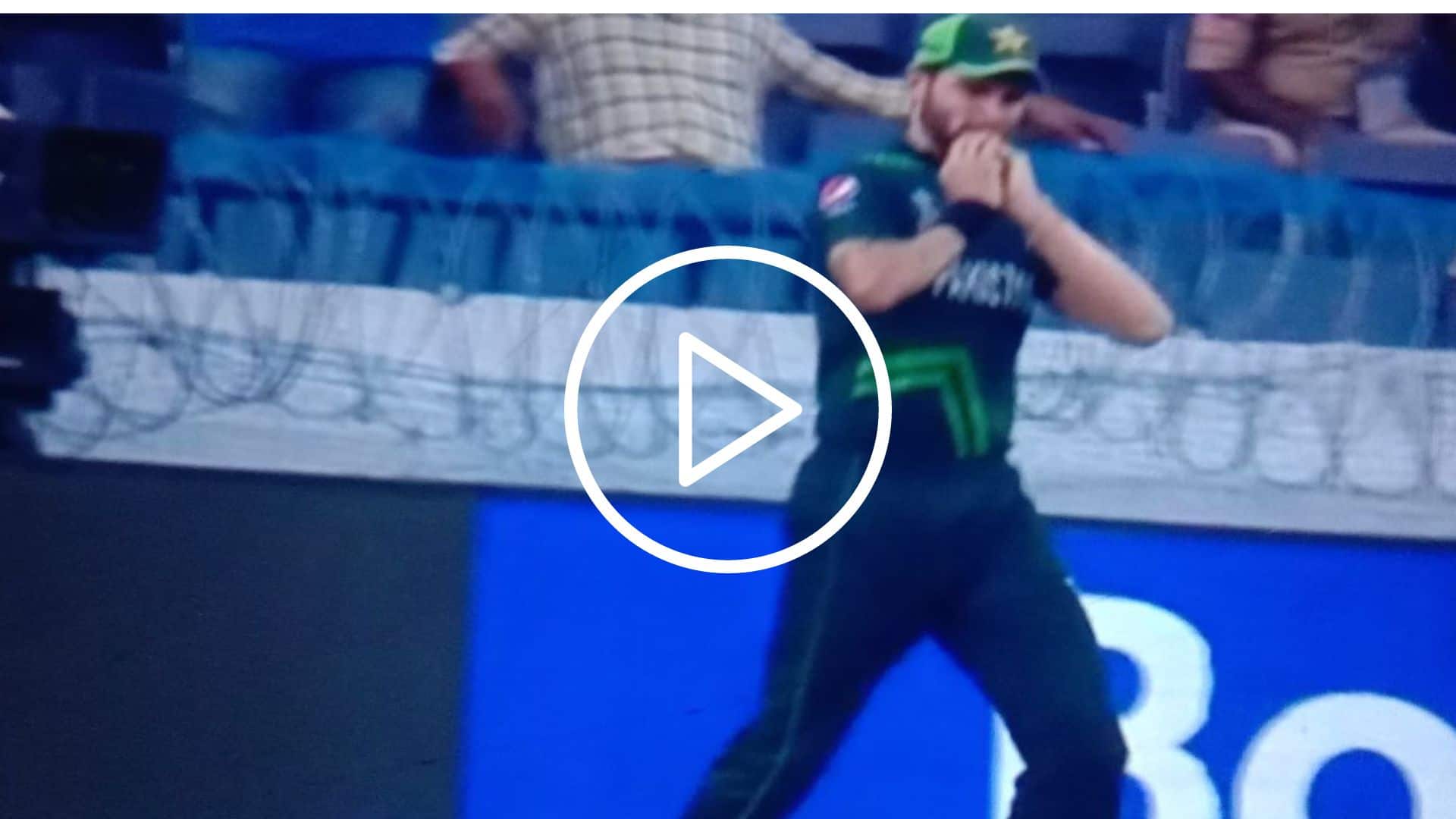 [Watch] Shaheen Afridi's Brilliant Catch Removes Dhananjaya de Silva In World Cup